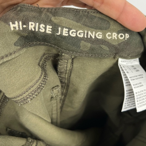 American Eagle Hi Rise Jegging Crop Pants Camo Green Size 2 Long - Picture 4 of 5